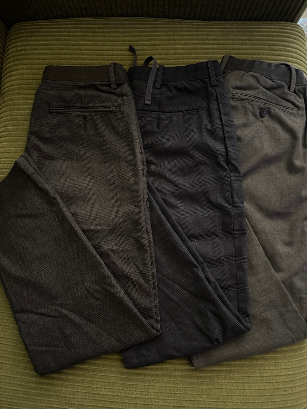 Three pairs of Uniqlo Men's ankle pants no flaw no discoloration